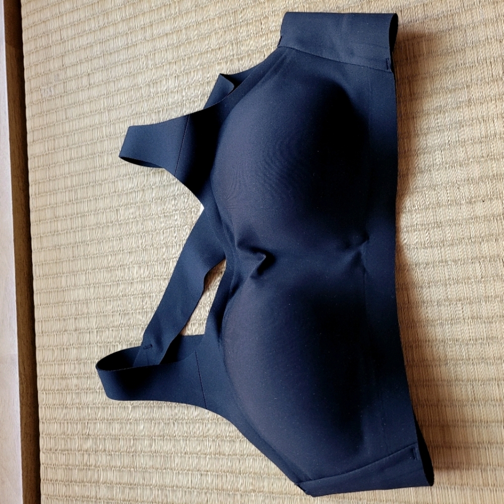 NEW Lululemon Enlite Bra 36A black